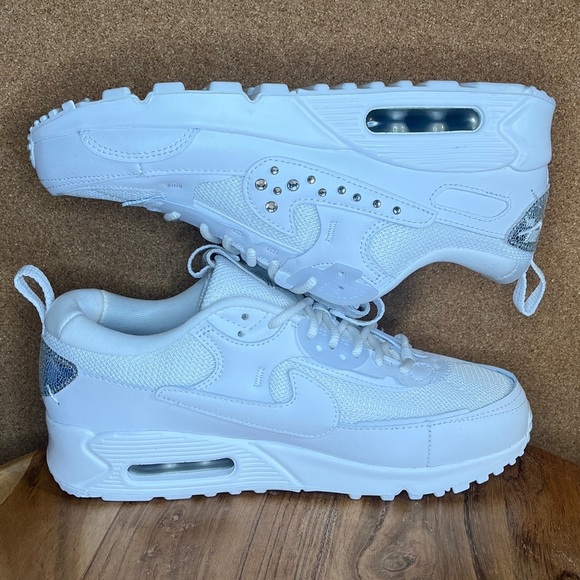 Nike
Air max 90 futura
Studded swoosh’
Brand new - Picture 7 of 12